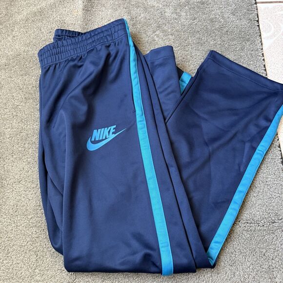 NWT Nike Men’s Tribute Regular fit Nike Swoosh Sweats Gym Track Pants Size L - Picture 1 of 8